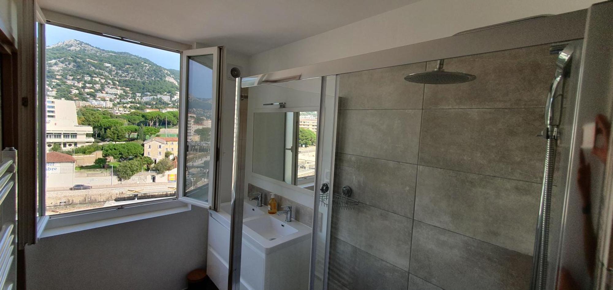 Appartement Panoramic Sea View, Walk To Train Station And Port - Vue Mer Panoramique, Gare Et Port A Pied *