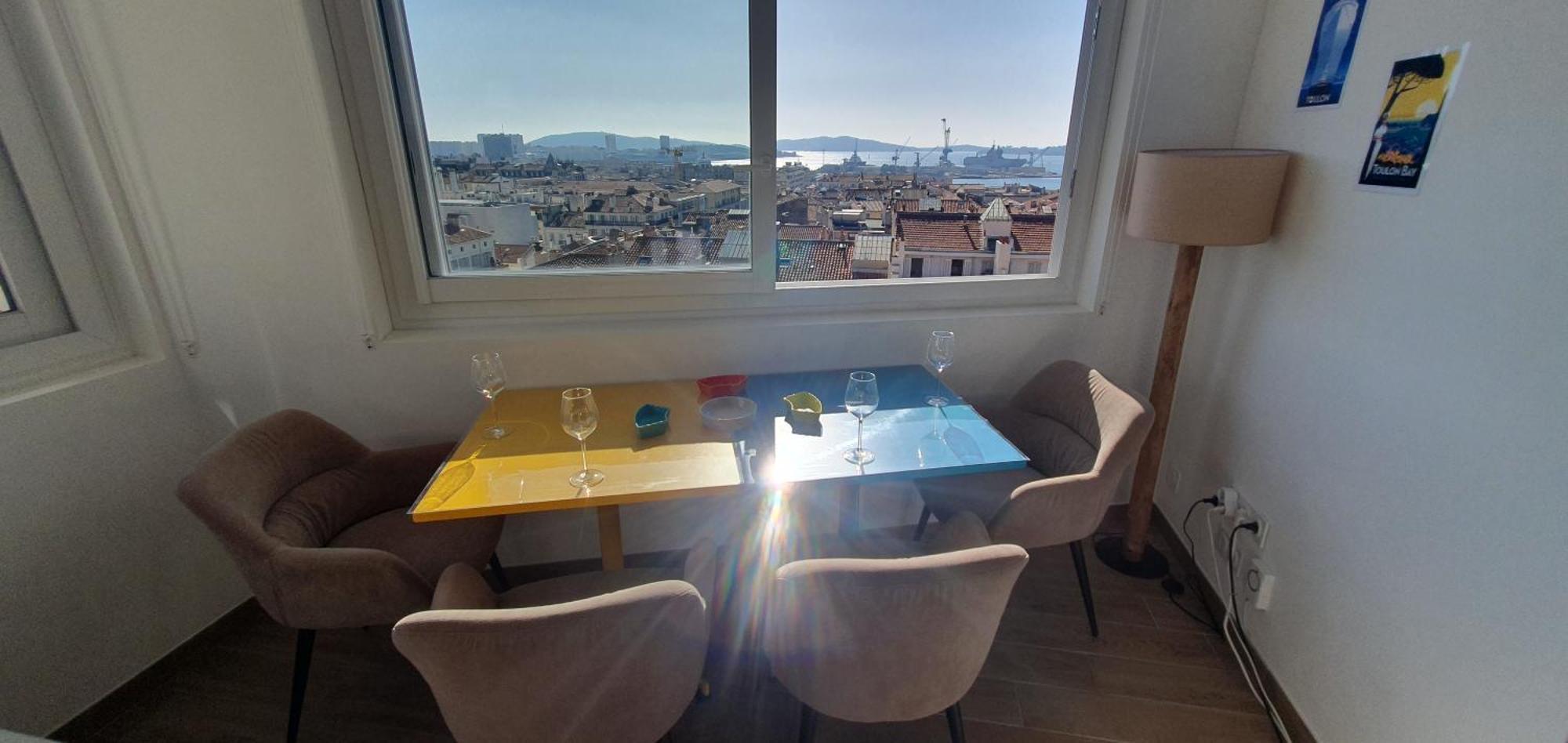 Panoramic Sea View, Walk To Train Station And Port - Vue Mer Panoramique, Gare Et Port A Pied Appartement *